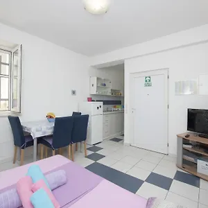 apartment-dragica-split.splithotels.org/